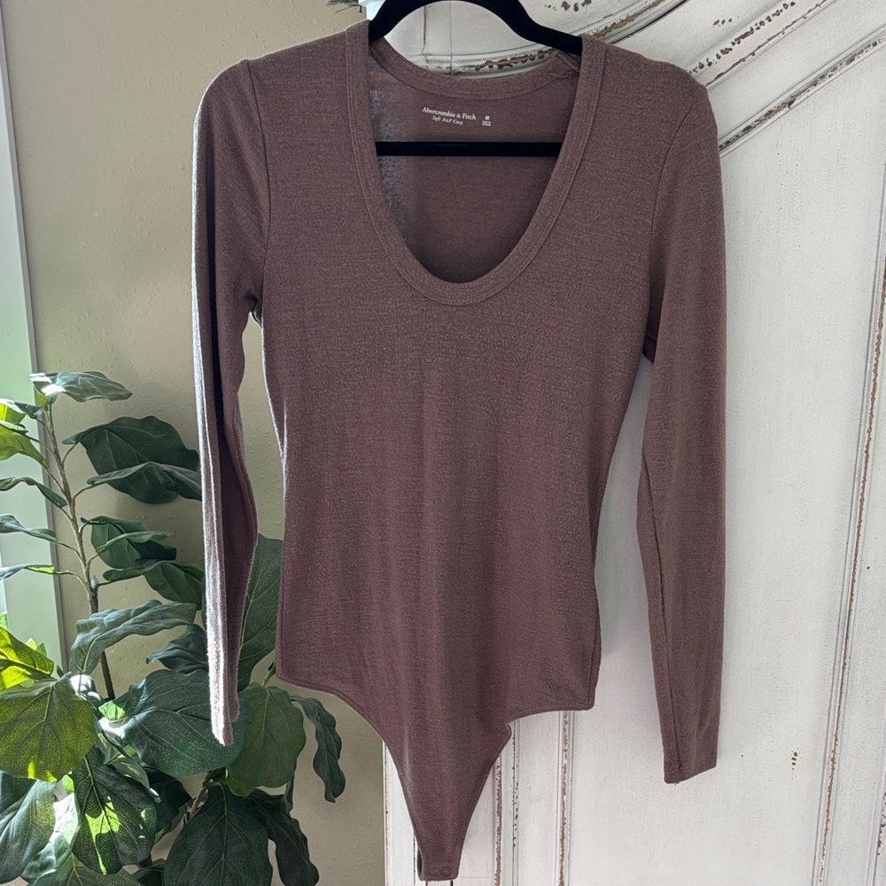 A&F Soft Cozy Scoop Neck Bodysuit Brown Long Sleeve Snap Crotch Size Medium